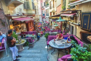 Read more about the article What to Do in Cihangir: Guide to Istanbul’s Bohemian and Artistic Neighborhood
